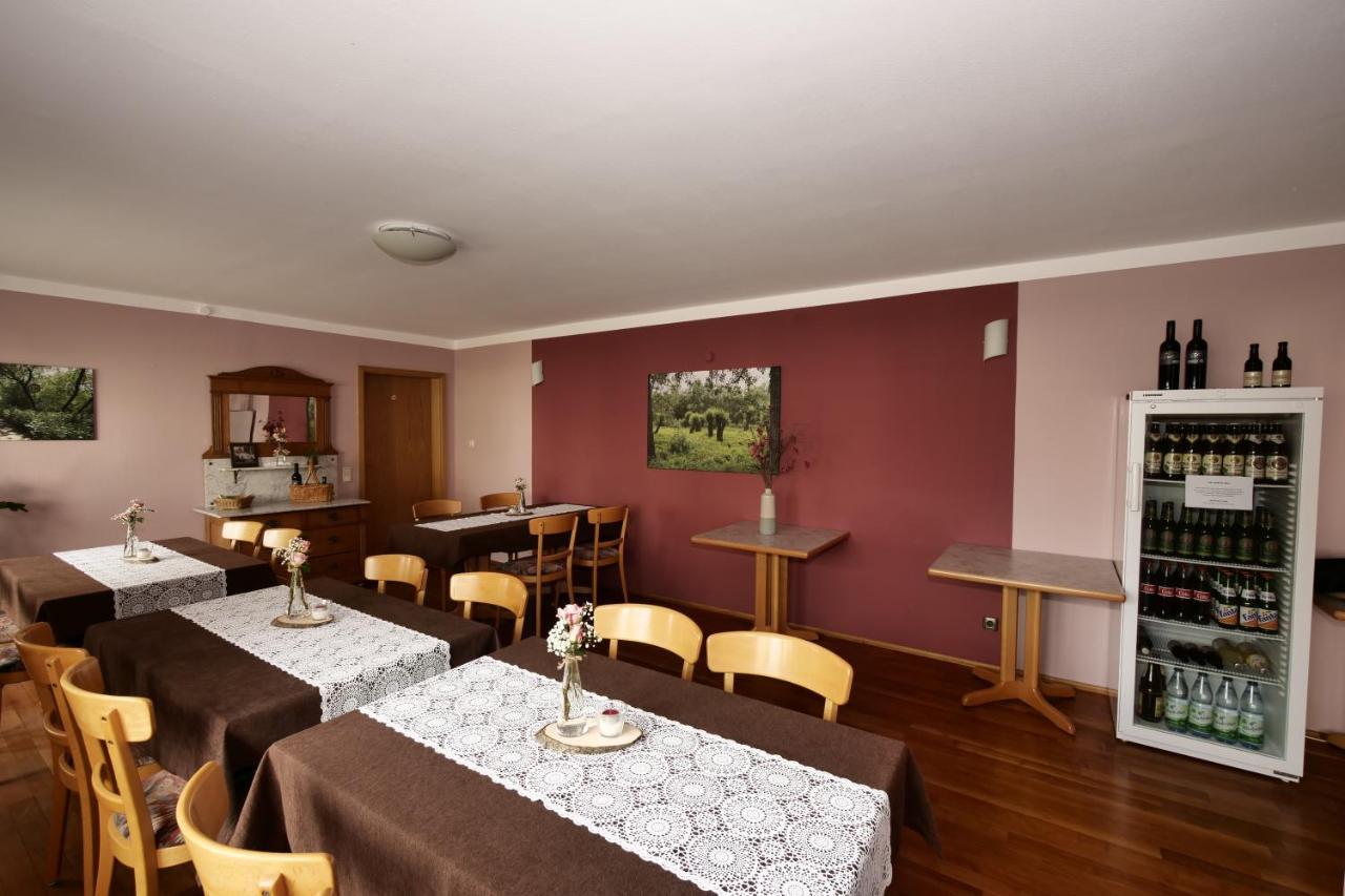 Hotel Bett & Fruehstueck Riedstadt Екстер'єр фото